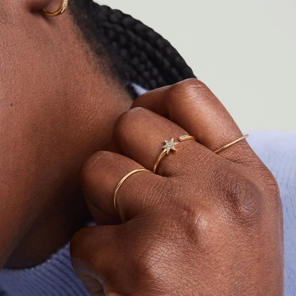 Mejuri Pavé Diamond Star Open Ring - Picture 3 of 4